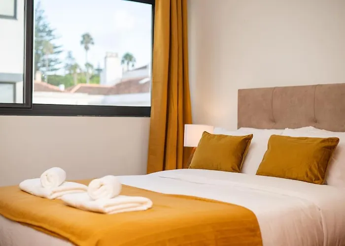 Marques * Ponta Delgada